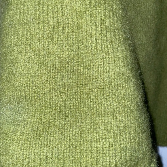 Green y2k Sweater - Picture 2 of 3